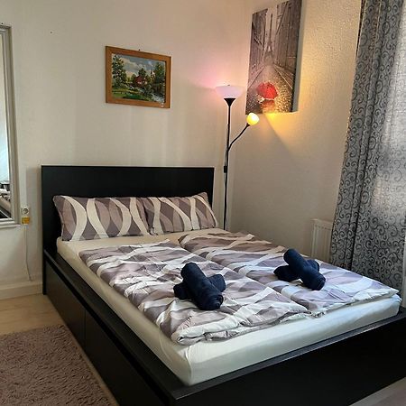 Unterkunft In Stuttgart Buitenkant foto